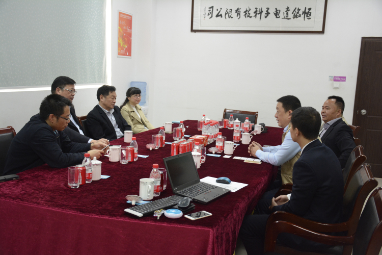 在恒铭达公司调研时座谈.jpg