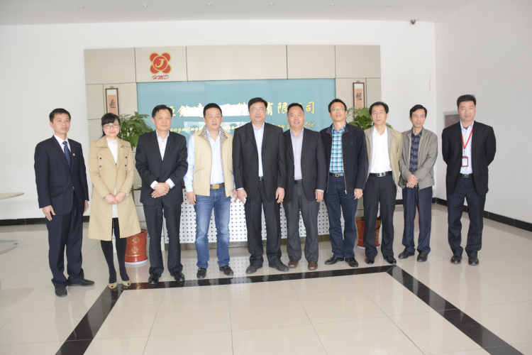 在恒铭达公司调研后合影.jpg
