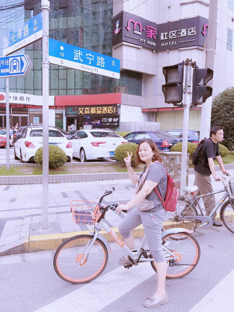 郭华丽——武宁路.jpg 郭华丽——武宁路.jpg