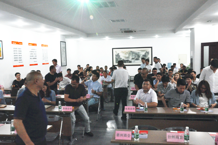 10现场互动交流_副本.jpg 10现场互动交流_副本.jpg