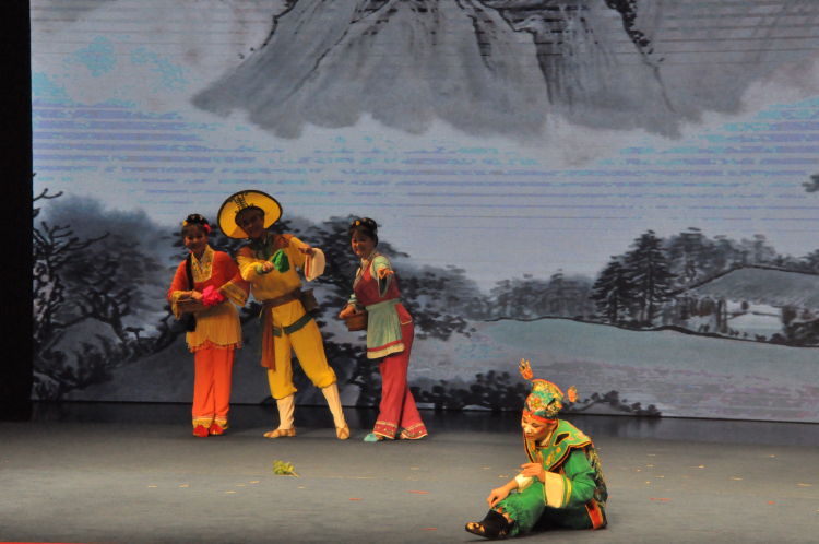 3《钓𧊅》剧照.jpg 3《钓𧊅》剧照.jpg