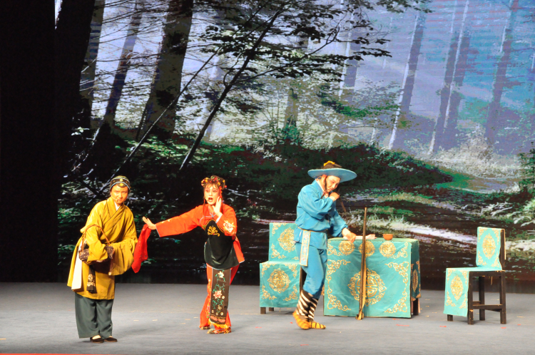 5《打鸟》剧照.jpg 5《打鸟》剧照.jpg