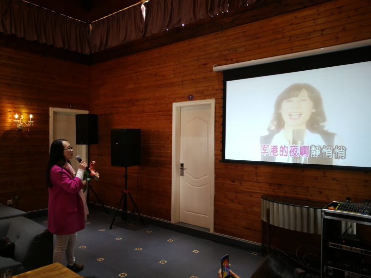 16李慧馨演唱《军港之夜》.jpg