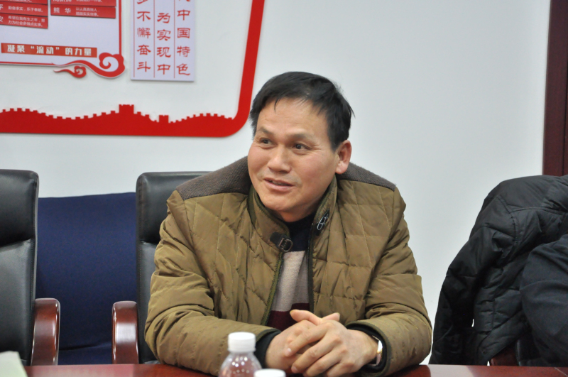 4老会员邱华总经理发言.jpg 4老会员邱华总经理发言.jpg