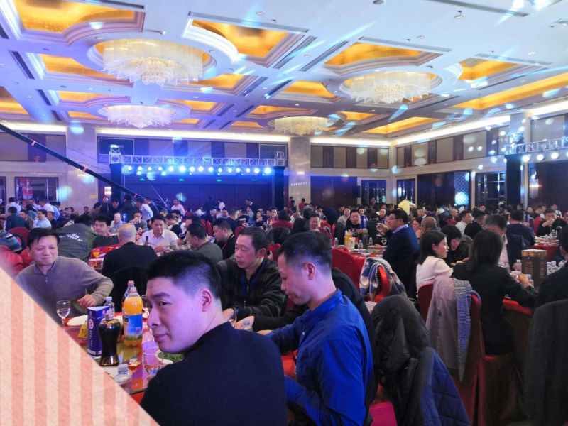 2晚会现场.jpg 2晚会现场.jpg