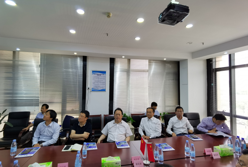 3张建强、金健宏、宋建华等领导在座谈会上.jpg 3张建强、金健宏、宋建华等领导在座谈会上.jpg