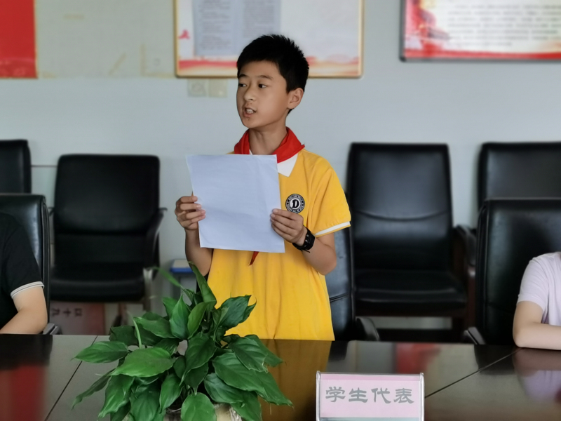 5学生代表发言.jpg 5学生代表发言.jpg