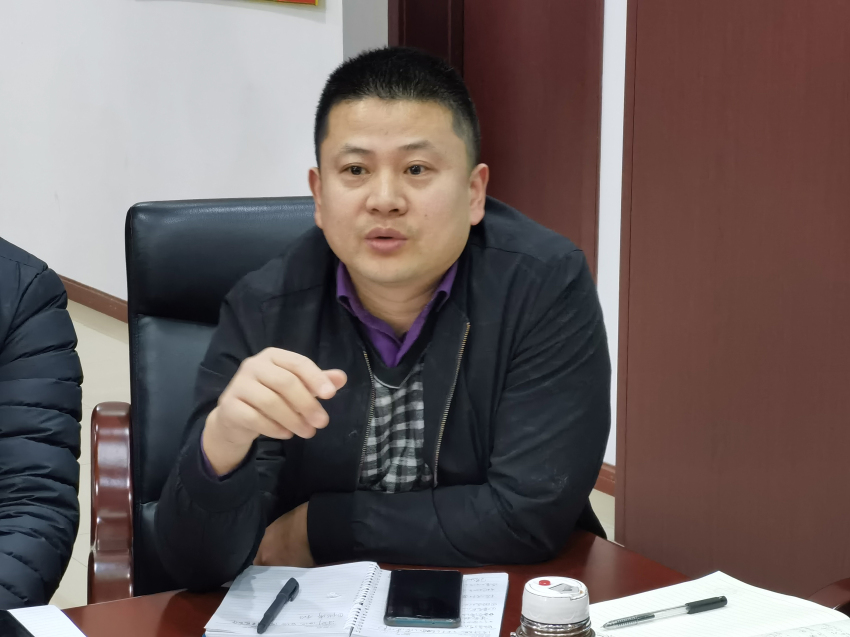 3秘书长陈华刚发言.jpg 3秘书长陈华刚发言.jpg