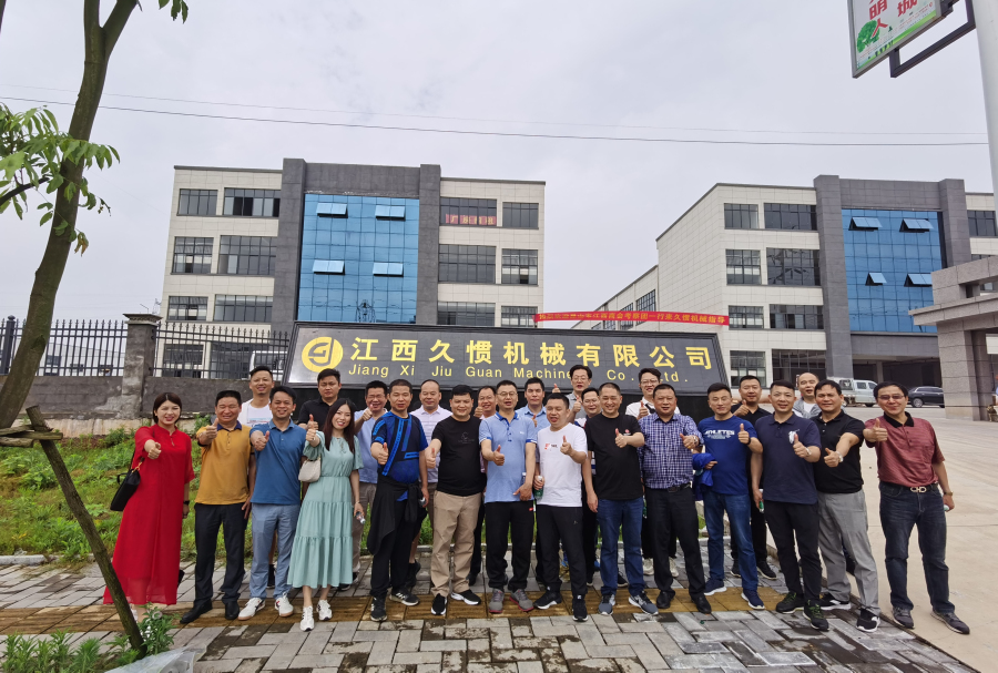 15参观副会长王廷友的新建厂房.jpg 15参观副会长王廷友的新建厂房.jpg