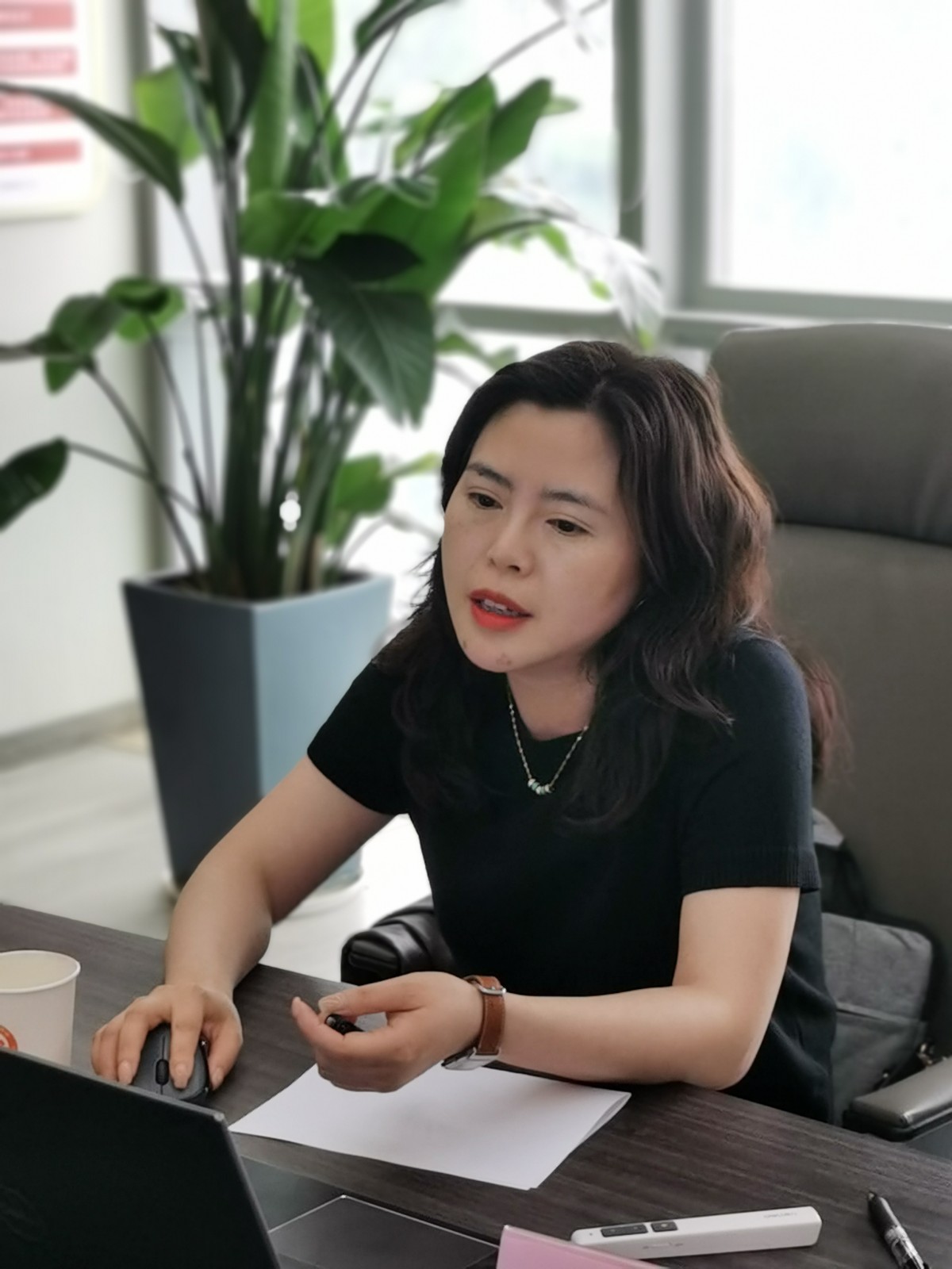 2周洲老师讲课.jpg