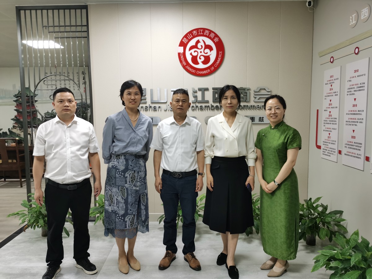 5合影.jpg